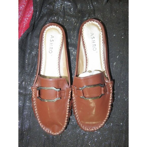 ASHRO Rush Hour Vegan Leather Kitten Heel Slide Mule Buckle Accent Slip On Sz 11 - Picture 1 of 9